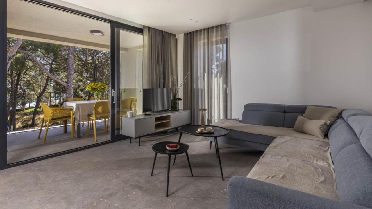 Mare Solis Pinea Apartment *